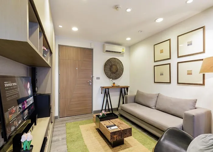 Luxury Center Of Bkk Close To Asok Bts Apartment Bangkok