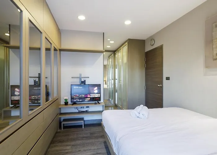 Luxury Center Of Bkk Close To Asok Bts Apartment *