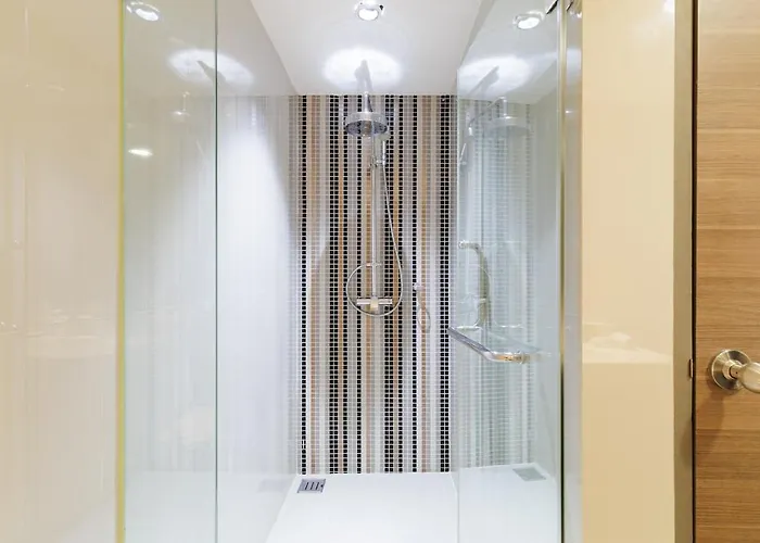 Luxury Center Of Bkk Close To Asok Bts Apartment Bangkok