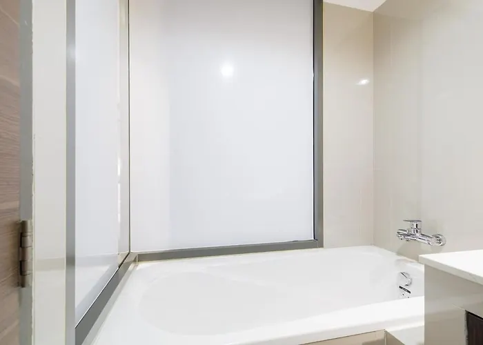 Luxury Center Of Bkk Close To Asok Bts Apartment